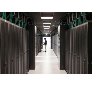 Aruba, a Hewlett Packard Enterprise company JW118A cable de transmisión Negro 1,8 m C13 acoplador CEE7/7