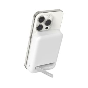 Belkin BoostCharge Pro Cargador inalámbrico Blanco
